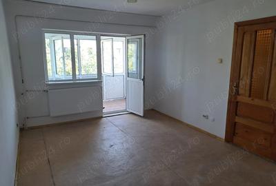 Apartament cu 2 camere decomandat în Piața Nouă - 4