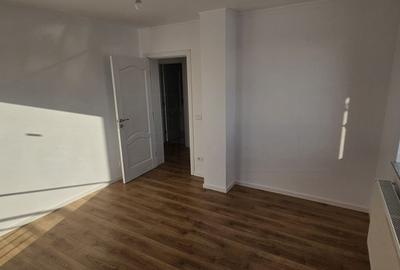 Duplex cu 4 camere cu Canalizare în Ipotești - 6