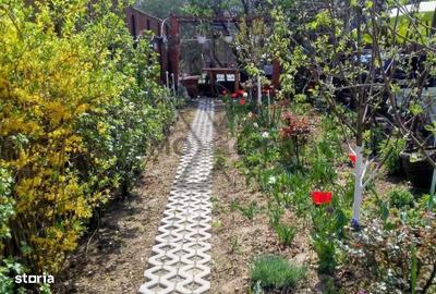 Casă cu 4 camere cu Teren 482 Mp în Între Lacuri