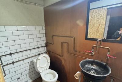 Spațiu comercial, de 176 mp, în Central - 4