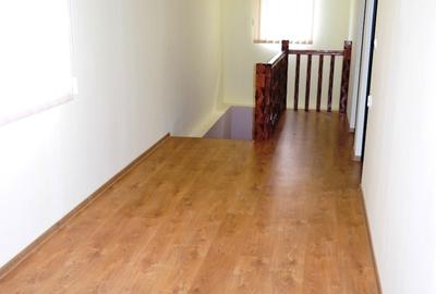 Casă cu 3 camere cu Teren 48 Mp în Berceni