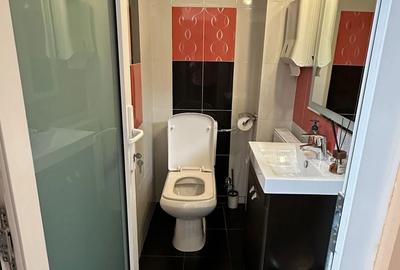 Spațiu comercial, de 69 mp, în Central - 3