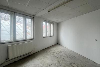 Spațiu comercial, de 464 mp, în Central - 4