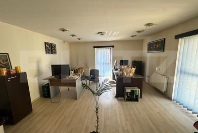 Apartament cu 2 camere semidecomandat, mobilat în Central