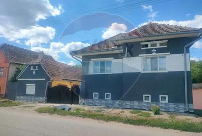 Casă cu Teren 2008 Mp în Retiș - 20