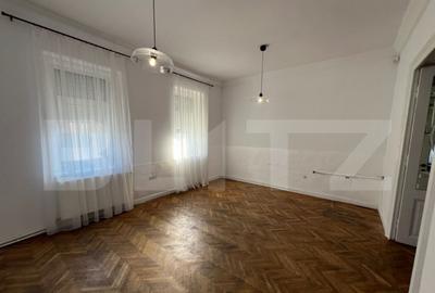 Spatiu comercial 4 camere, 130 mp, zona Piata Mare Spatiu comercial 4 camere, 130 mp, zona Piata Mare - 2