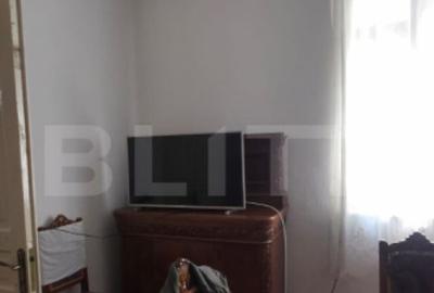 Casa 4 camere , teren 285 mp, zona semi-centrala - 16