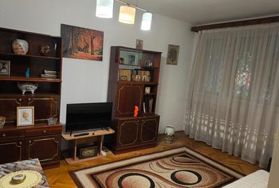 Apartament decomandat în Alexandru Obregia - 2