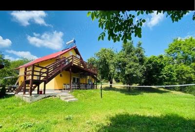 Casă cu 2 camere cu Teren 3200 Mp în Vernești - 3