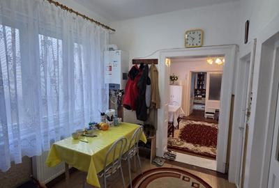 Casă cu 3 camere semidecomandat în Cernatu - 7