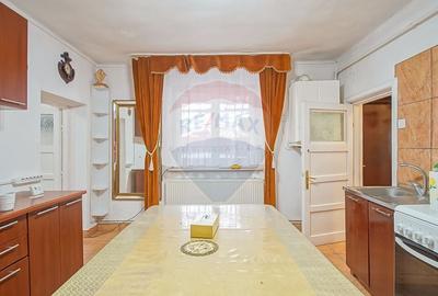 Casă cu 3 camere cu Teren 104 Mp în Schei - 18