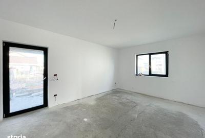 Casă cu 4 camere cu Teren 310 Mp în Central - 1