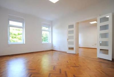 OPORTUNITATE-casă principală și 3 spații/ apartamente separate - 7