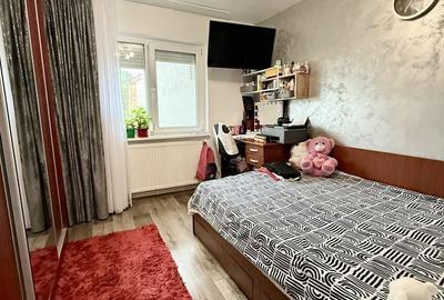 Apartament cu 3 camere semidecomandat în Viziru 1 - 2