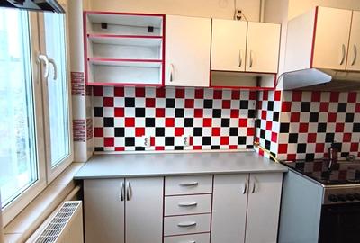 Apartament cu 2 camere decomandat în P-ța Victoriei - 6