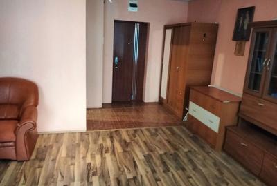 Apartament cu 2 camere decomandat în UTA - 1