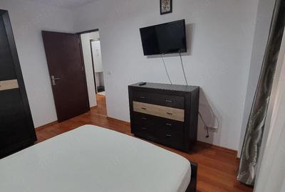 Apartament cu 3 camere decomandat în Rahova - 2