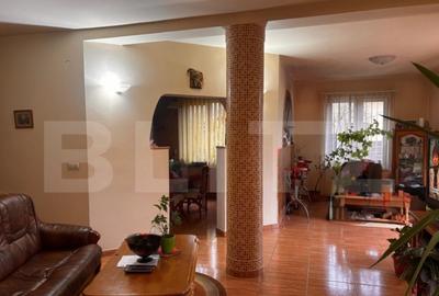 Casă cu 7 camere cu Teren 1520 Mp în Central - 19