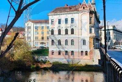 Apartament cu 3 camere decomandat în Central - 11