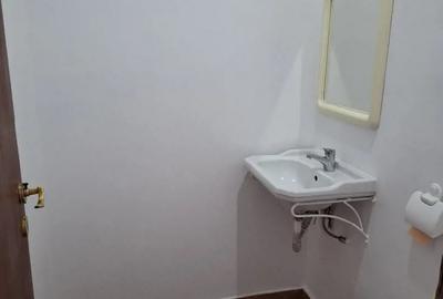 Spațiu comercial, de 48 mp, în Central - 3