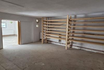 Spațiu comercial, de 135 mp, în Centrul Civic - 1