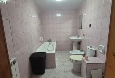 Apartament cu 2 camere decomandat în Rogerius