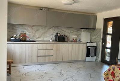 Vand casa in ora?ul Baicoi sau schimb cu apartament in Campina! - 3