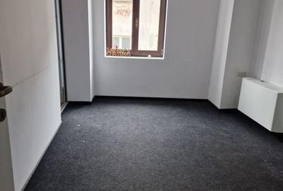 Zona Centrul Isoric  Etaj 1 supr 140mp cu intrare separata din strada Zona Centrul Isoric  Etaj 1 supr 140mp cu intrare separata din strada - 6