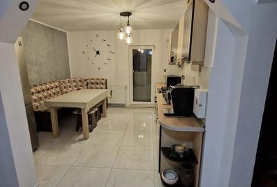 Apartament cu 4 camere decomandat în Huedin - 4