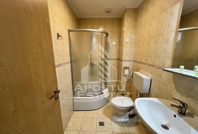 Spațiu comercial, de 674 mp, în Cetății - 11