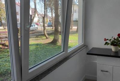 Apartament cu 3 camere semidecomandat în Central - 3