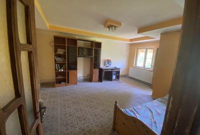 Apartament de 77mp , 3 camere decomandat et.2/4  langa Biserica mica ,Filiasi - 5