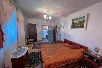 Casă cu 4 camere cu Teren 1000 Mp în Mihălceni - 5