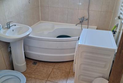 Apartament cu 2 camere decomandat în Central - 2