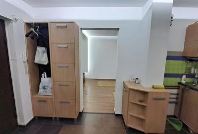 Apartament 3 camere, renovat, poziție retrasă (nu la bulevard) – Metrou 500 m - 27