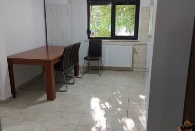 Apartament cu 2 camere decomandat în Vitan