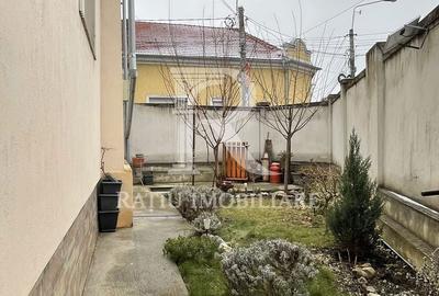 Apartament cu 3 camere decomandat în Sântandrei