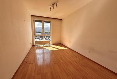 Apartament cu 3 camere decomandat în Avantgarden - 11