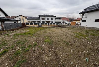 Teren intravilan de 522 mp, în Ostroveni