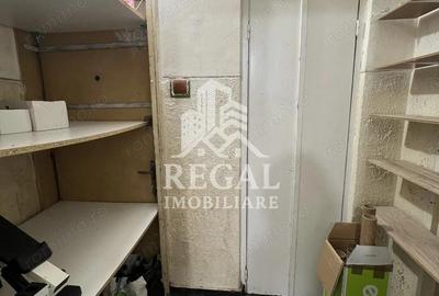 Spațiu comercial, de 47 mp, în Central - 4