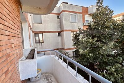 Apartament cu 3 camere, decomandate, etaj 3/4, dubla orientare, zona Rogerius - 6