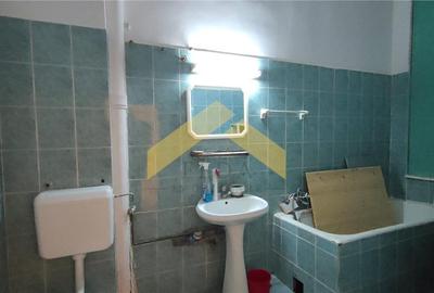 Spatiu comercial de inchiriat zona centrala str. Mihai Eminescu - 7