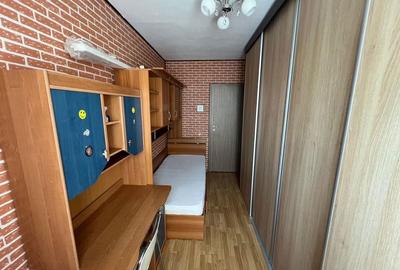 Apartament cu 3 camere decomandat în Podu Roș - 2