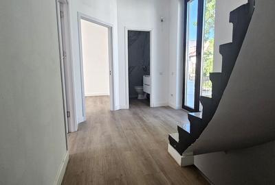 Duplex cu 7 camere cu Canalizare în Vest - 9