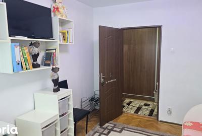 Apartament cu 3 camere decomandat în Ultracentral