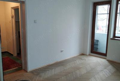 Apartament cu 2 camere semidecomandat în Brotăcei - 3