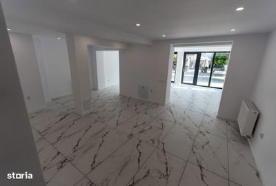 Spațiu comercial, de 75 mp, în Central - 1