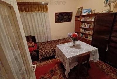 Casa din caramida, teren 180 mp, deschidere dubla, zona Piat - 9