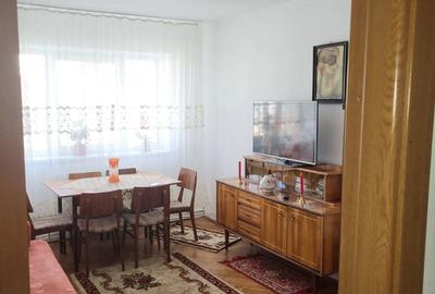 Apartament cu 3 camere decomandat în Marginea - 1