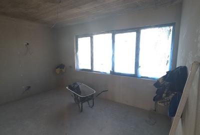 Casă cu 4 camere cu Teren 200 Mp în Central - 8